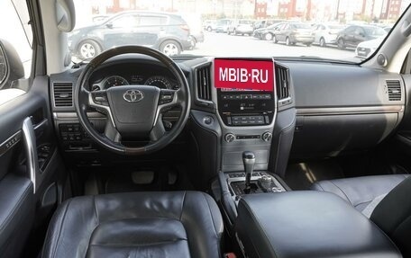 Toyota Land Cruiser 200, 2016 год, 6 199 000 рублей, 6 фотография