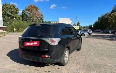 Mitsubishi Outlander III рестайлинг 3, 2013 год, 1 100 000 рублей, 2 фотография