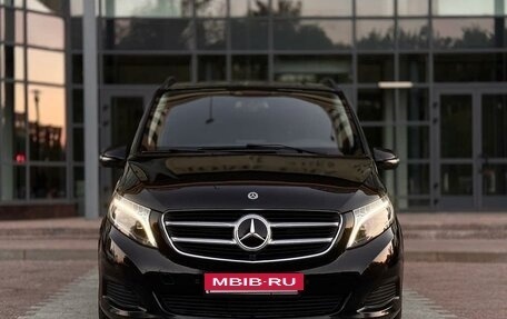 Mercedes-Benz V-Класс, 2018 год, 11 900 000 рублей, 2 фотография