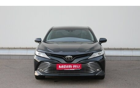 Toyota Camry, 2018 год, 3 091 000 рублей, 2 фотография