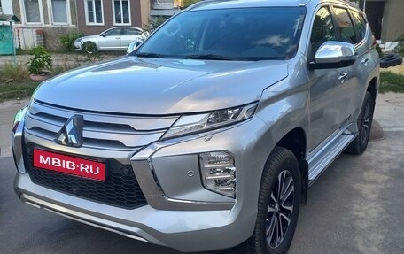 Mitsubishi Montero Sport, 2022 год, 5 200 000 рублей, 1 фотография