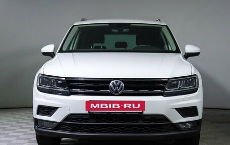 Volkswagen Tiguan II, 2018 год, 2 990 000 рублей, 2 фотография