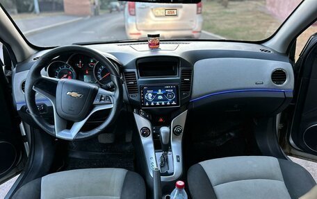 Chevrolet Cruze II, 2011 год, 700 000 рублей, 4 фотография