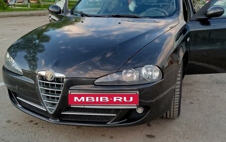 Alfa Romeo 147 I рестайлинг, 2006 год, 400 000 рублей, 2 фотография