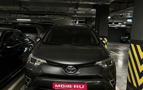 Toyota RAV4, 2016 год, 2 350 000 рублей, 5 фотография