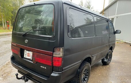 Toyota HiAce H100, 1997 год, 750 000 рублей, 4 фотография