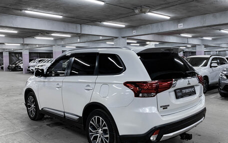 Mitsubishi Outlander III рестайлинг 3, 2018 год, 2 390 000 рублей, 7 фотография