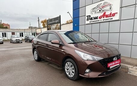 Hyundai Solaris II рестайлинг, 2021 год, 1 720 000 рублей, 3 фотография