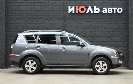 Mitsubishi Outlander III рестайлинг 3, 2011 год, 1 465 000 рублей, 10 фотография