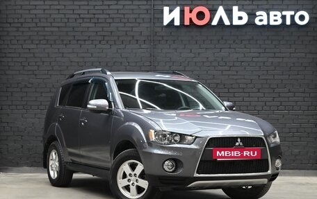 Mitsubishi Outlander III рестайлинг 3, 2011 год, 1 465 000 рублей, 4 фотография