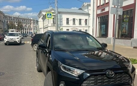 Toyota RAV4, 2021 год, 3 980 000 рублей, 3 фотография