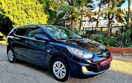 Hyundai Solaris II рестайлинг, 2012 год, 1 150 000 рублей, 4 фотография