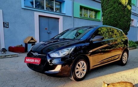 Hyundai Solaris II рестайлинг, 2012 год, 1 150 000 рублей, 21 фотография