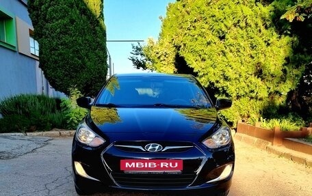 Hyundai Solaris II рестайлинг, 2012 год, 1 150 000 рублей, 39 фотография