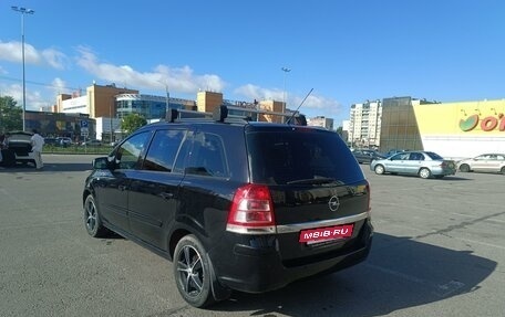 Opel Zafira B, 2010 год, 615 000 рублей, 3 фотография