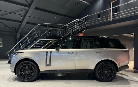 Land Rover Range Rover IV рестайлинг, 2023 год, 27 500 000 рублей, 3 фотография