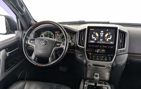 Toyota Land Cruiser 200, 2016 год, 6 100 000 рублей, 25 фотография