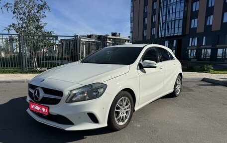 Mercedes-Benz A-Класс, 2015 год, 1 550 000 рублей, 1 фотография