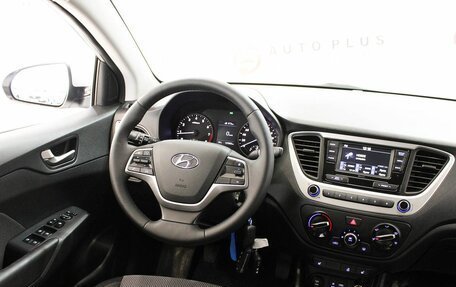 Hyundai Solaris II рестайлинг, 2018 год, 1 369 000 рублей, 10 фотография