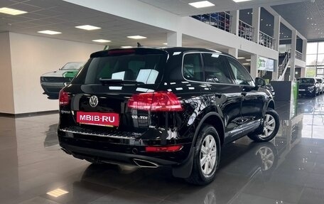 Volkswagen Touareg III, 2011 год, 2 295 000 рублей, 2 фотография