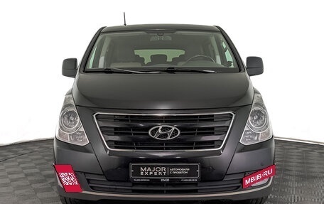 Hyundai H-1 II рестайлинг, 2013 год, 2 695 000 рублей, 2 фотография