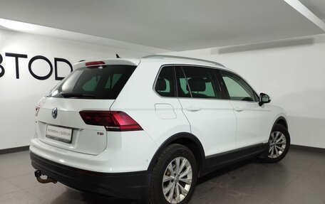 Volkswagen Tiguan II, 2017 год, 2 057 000 рублей, 4 фотография