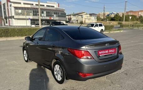 Hyundai Solaris II рестайлинг, 2015 год, 1 265 000 рублей, 4 фотография