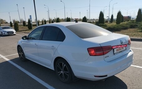 Volkswagen Jetta VI, 2015 год, 1 100 000 рублей, 2 фотография