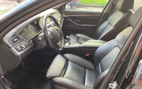 BMW 5 серия, 2011 год, 1 800 000 рублей, 6 фотография