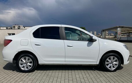 Renault Logan II, 2018 год, 850 000 рублей, 6 фотография