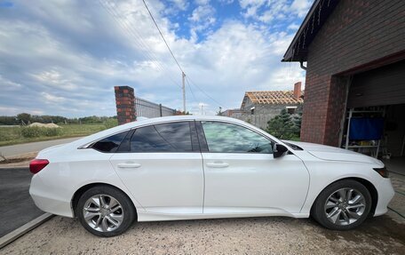 Honda Accord IX рестайлинг, 2020 год, 2 350 000 рублей, 2 фотография