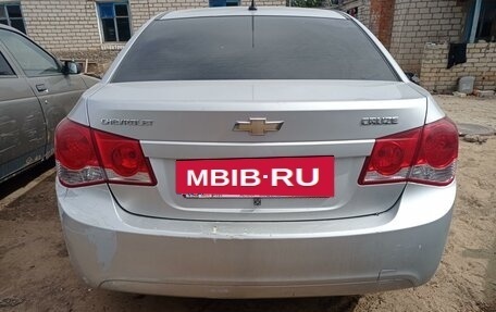 Chevrolet Cruze II, 2010 год, 435 000 рублей, 7 фотография