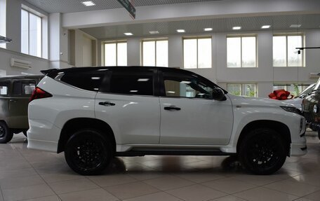 Mitsubishi Montero Sport, 2022 год, 3 850 000 рублей, 4 фотография