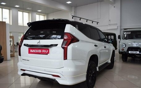 Mitsubishi Montero Sport, 2022 год, 3 850 000 рублей, 5 фотография