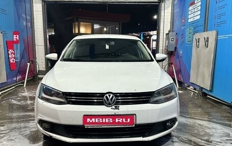 Volkswagen Jetta VI, 2014 год, 800 000 рублей, 1 фотография