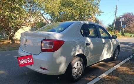 Renault Logan II, 2018 год, 750 000 рублей, 5 фотография