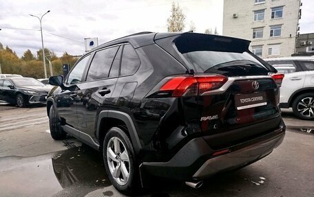 Toyota RAV4, 2021 год, 4 000 000 рублей, 7 фотография