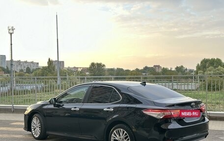 Toyota Camry, 2019 год, 2 150 000 рублей, 8 фотография