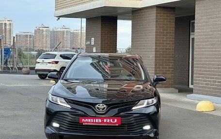 Toyota Camry, 2019 год, 2 150 000 рублей, 10 фотография