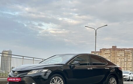 Toyota Camry, 2019 год, 2 150 000 рублей, 14 фотография