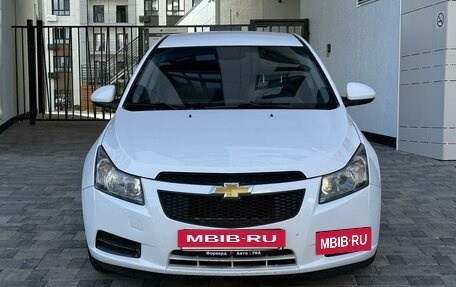 Chevrolet Cruze II, 2010 год, 825 100 рублей, 2 фотография