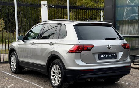 Volkswagen Tiguan II, 2018 год, 2 499 000 рублей, 6 фотография