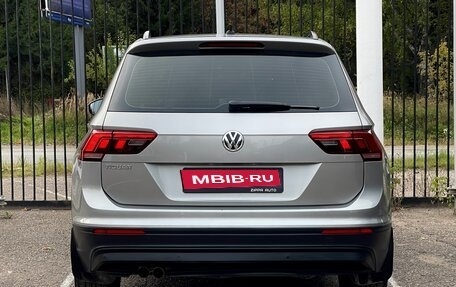 Volkswagen Tiguan II, 2018 год, 2 499 000 рублей, 5 фотография