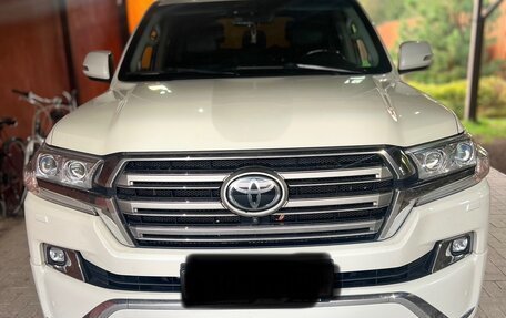 Toyota Land Cruiser 200, 2018 год, 7 600 000 рублей, 2 фотография