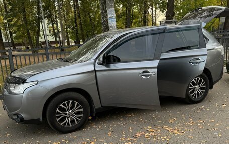 Mitsubishi Outlander III рестайлинг 3, 2012 год, 1 450 000 рублей, 3 фотография