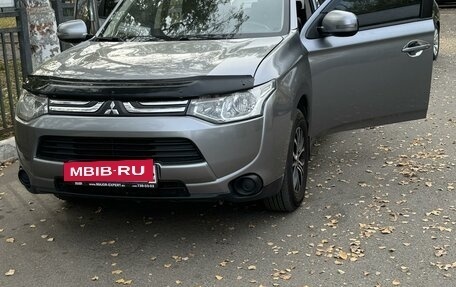 Mitsubishi Outlander III рестайлинг 3, 2012 год, 1 450 000 рублей, 2 фотография