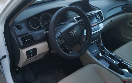 Honda Accord IX рестайлинг, 2013 год, 1 900 000 рублей, 2 фотография