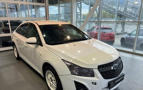 Chevrolet Cruze II, 2013 год, 669 000 рублей, 3 фотография