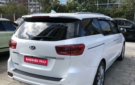 KIA Carnival III, 2018 год, 3 050 000 рублей, 1 фотография