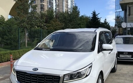 KIA Carnival III, 2018 год, 3 050 000 рублей, 3 фотография